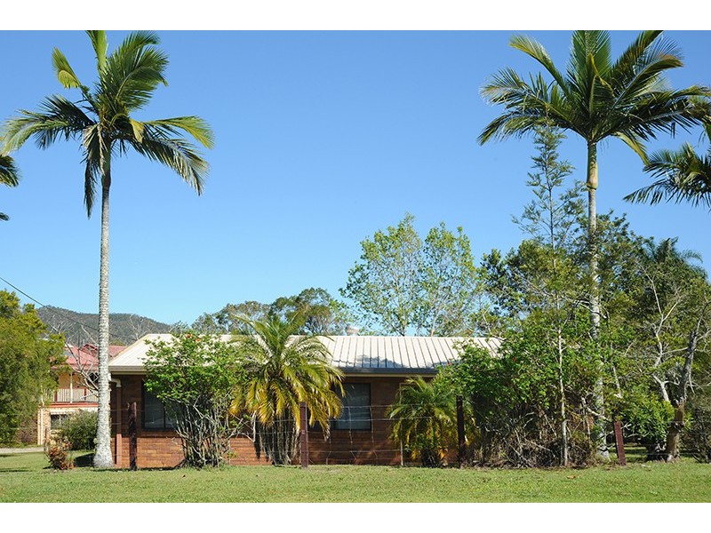 28 Turner Street, Beerwah QLD 4519