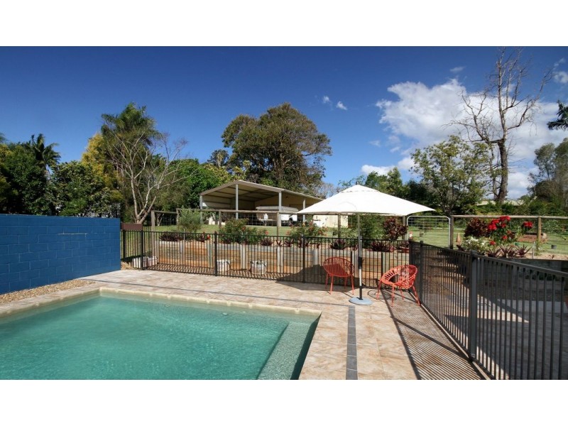 13 Peak View Place, Glass House Mountains QLD 4518