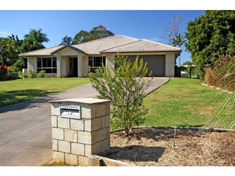 13 Peak View Place, Glass House Mountains QLD 4518