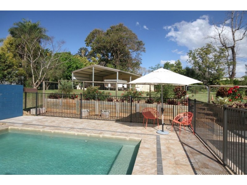 13 Peak View Place, Glass House Mountains QLD 4518