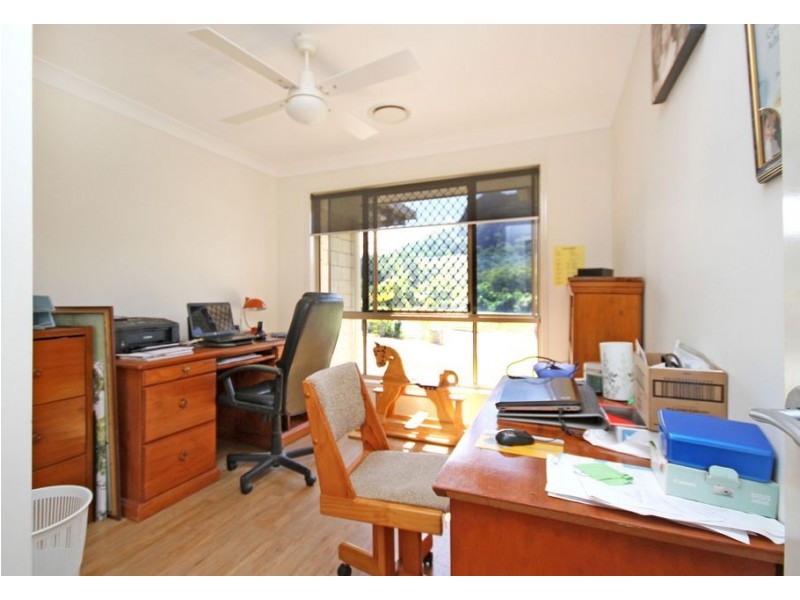 13 Peak View Place, Glass House Mountains QLD 4518