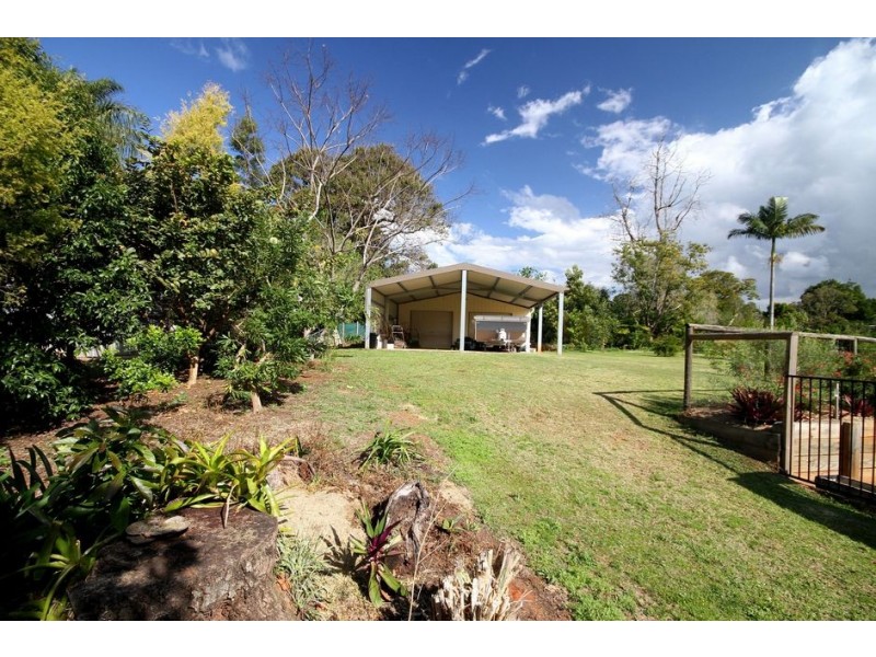 13 Peak View Place, Glass House Mountains QLD 4518