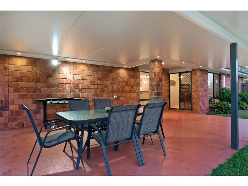 2 Sapphire Court, Beerwah QLD 4519