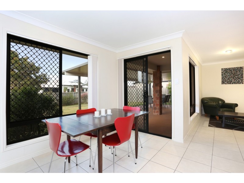 2 Sapphire Court, Beerwah QLD 4519