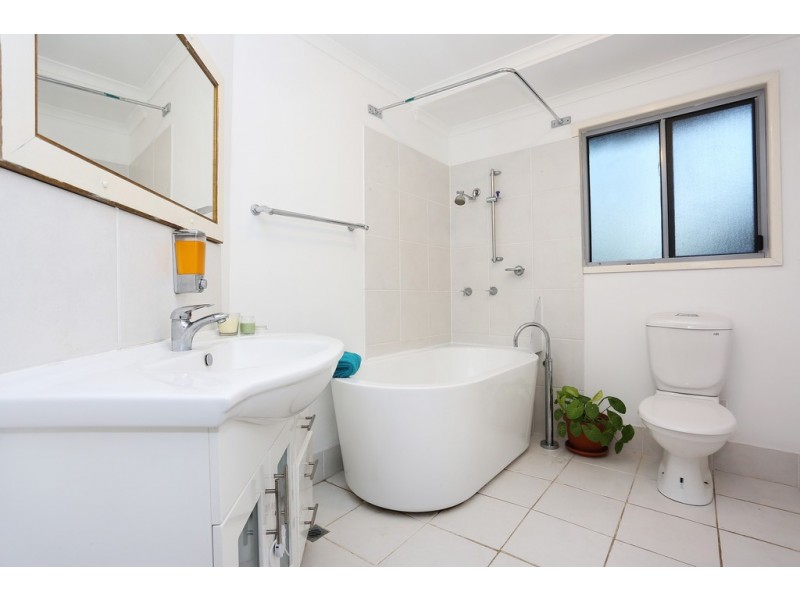 6a William Street, Landsborough QLD 4550