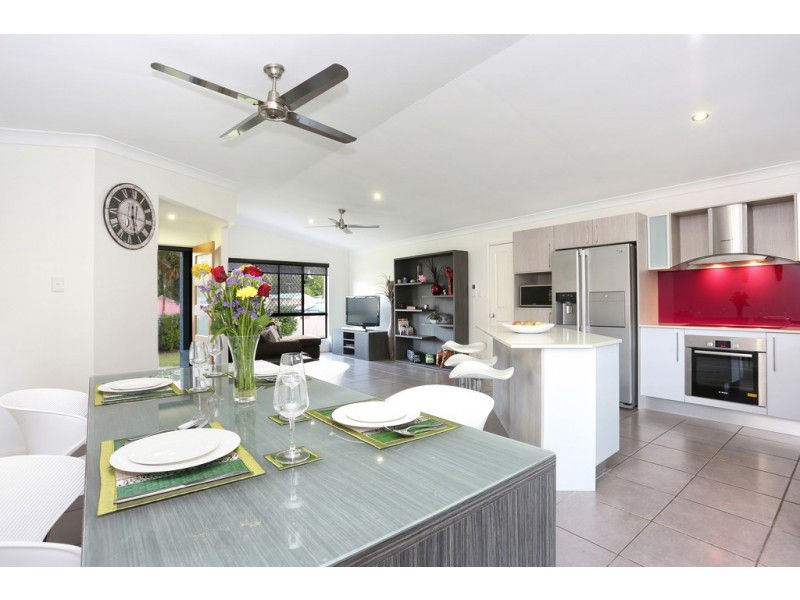 11 Coljohn Street, Landsborough QLD 4550