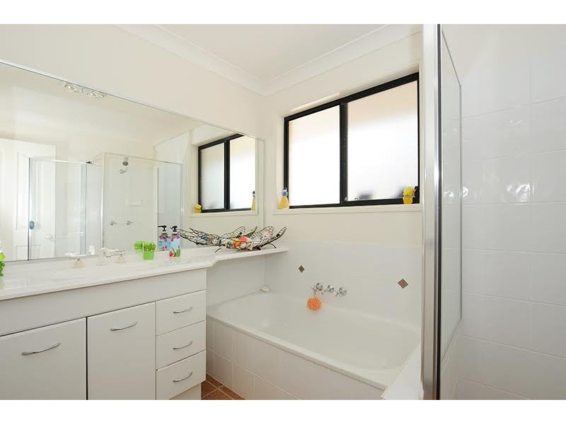 7 Wattlebird Place, Landsborough QLD 4550