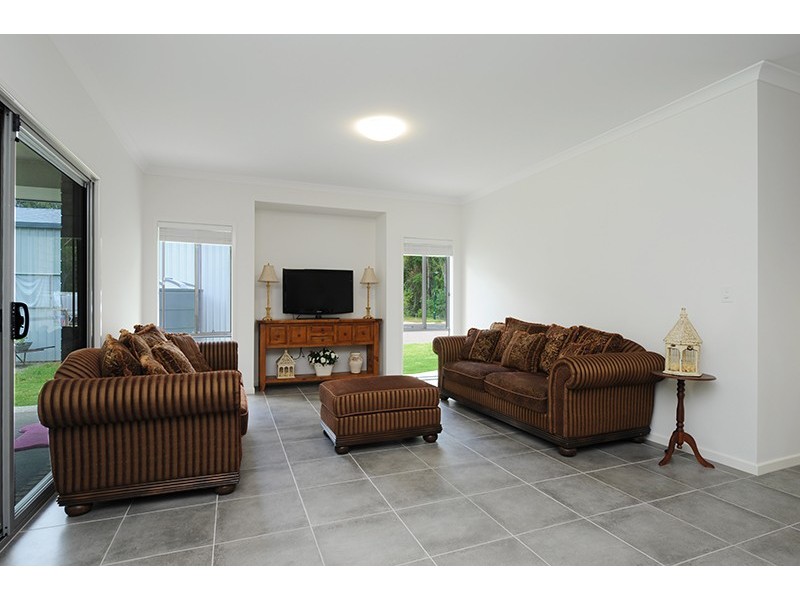 239 Lindeman Road, Beerwah QLD 4519