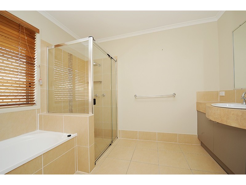 7 Layt Court, Landsborough QLD 4550