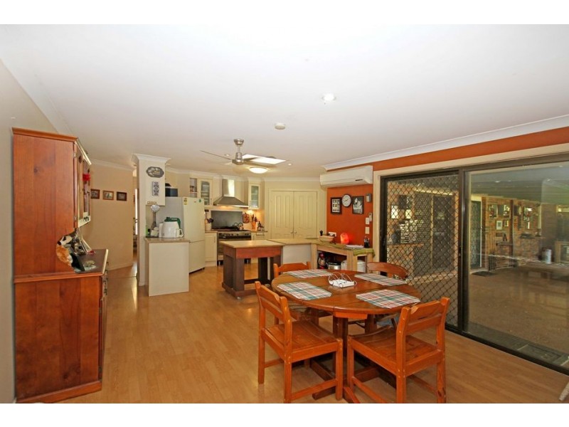 27 Cabrera Crescent, Beerwah QLD 4519