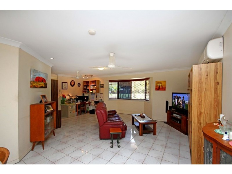 27 Cabrera Crescent, Beerwah QLD 4519