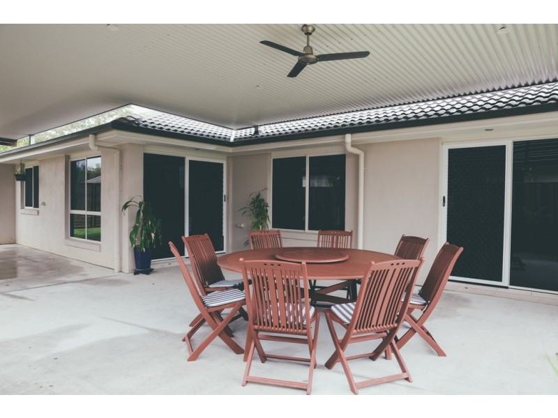 20 Red Ash Court, Beerwah QLD 4519