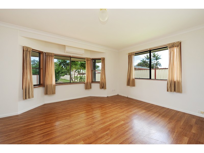 12 Laurel Street, Beerwah QLD 4519