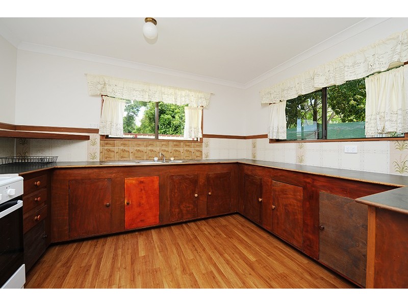 12 Laurel Street, Beerwah QLD 4519