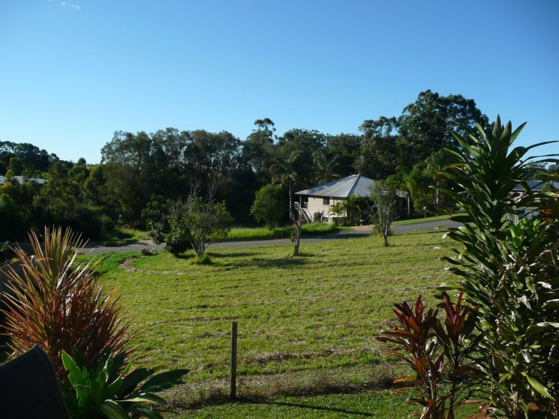 14 Macamia Grove, Glass House Mountains QLD 4518