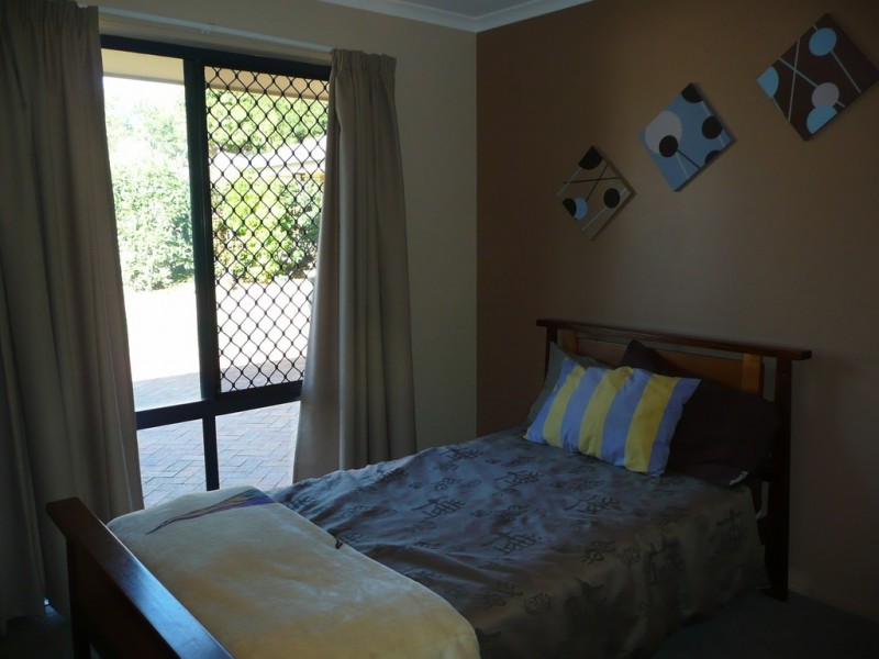 14 Macamia Grove, Glass House Mountains QLD 4518