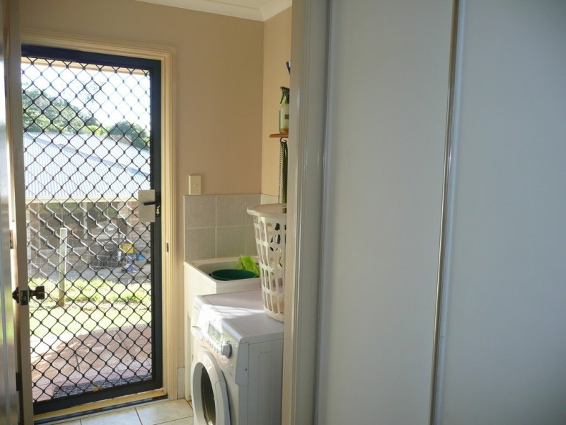 14 Macamia Grove, Glass House Mountains QLD 4518