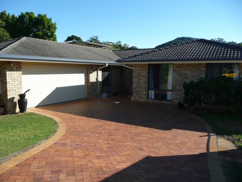 14 Macamia Grove, Glass House Mountains QLD 4518