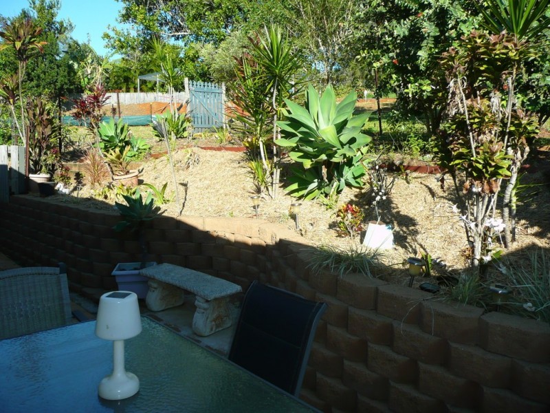 14 Macamia Grove, Glass House Mountains QLD 4518