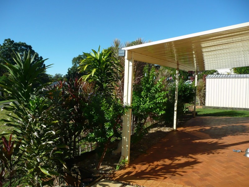 14 Macamia Grove, Glass House Mountains QLD 4518
