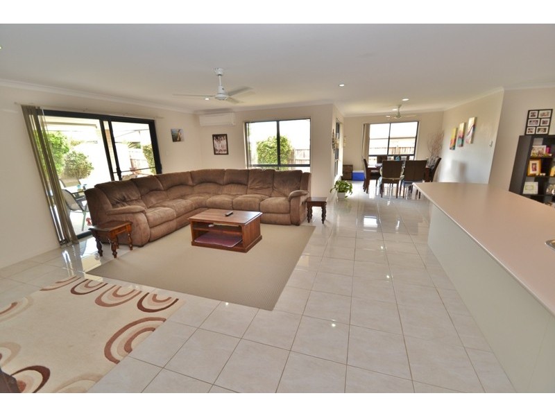 8 Silver Rock Court, Glass House Mountains QLD 4518