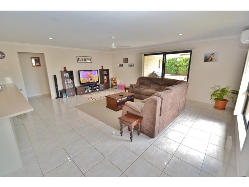 8 Silver Rock Court, Glass House Mountains QLD 4518