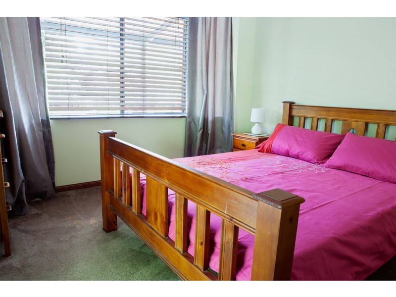 2010 Old Gympie Rd, Glass House Mountains QLD 4518