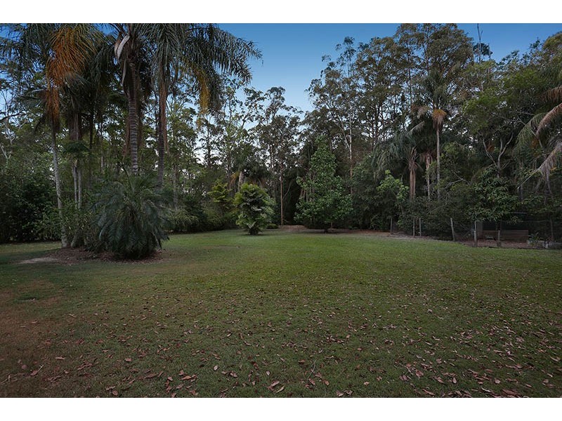 24 Strawberry Road, Beerwah QLD 4519