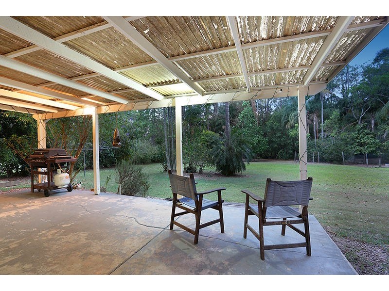 24 Strawberry Road, Beerwah QLD 4519