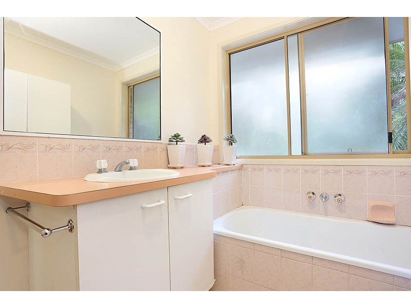 24 Strawberry Road, Beerwah QLD 4519