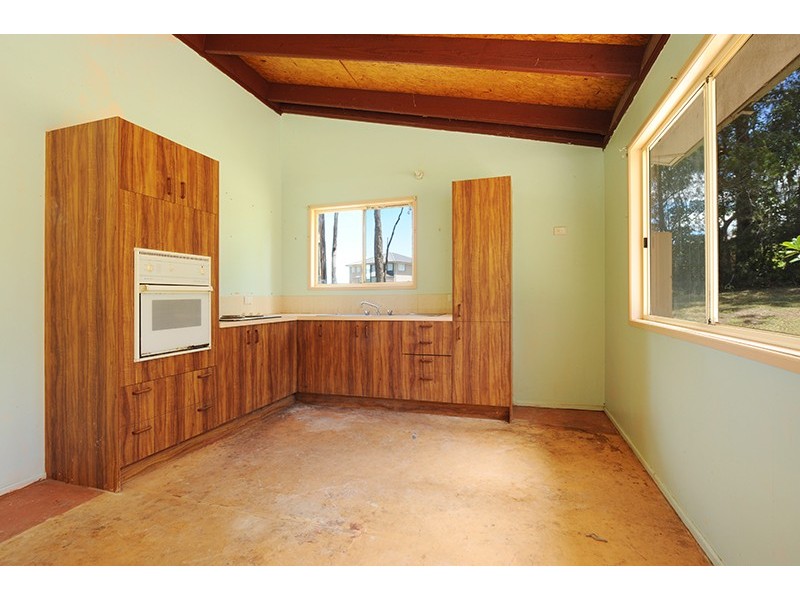 11 Acacia Ave, Beerburrum QLD 4517