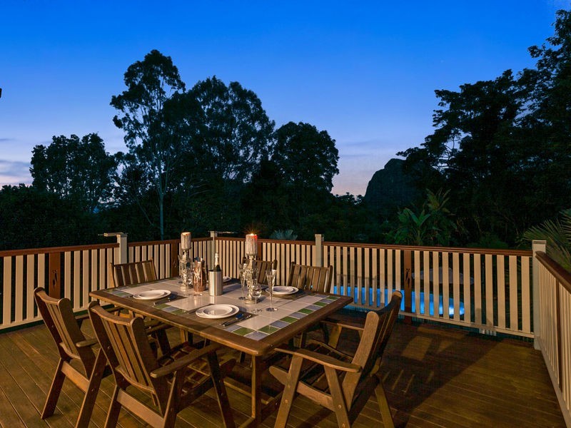 18 Ridgemount Place, Glass House Mountains QLD 4518