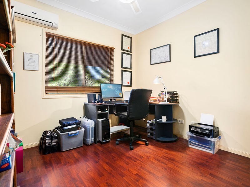 18 Ridgemount Place, Glass House Mountains QLD 4518