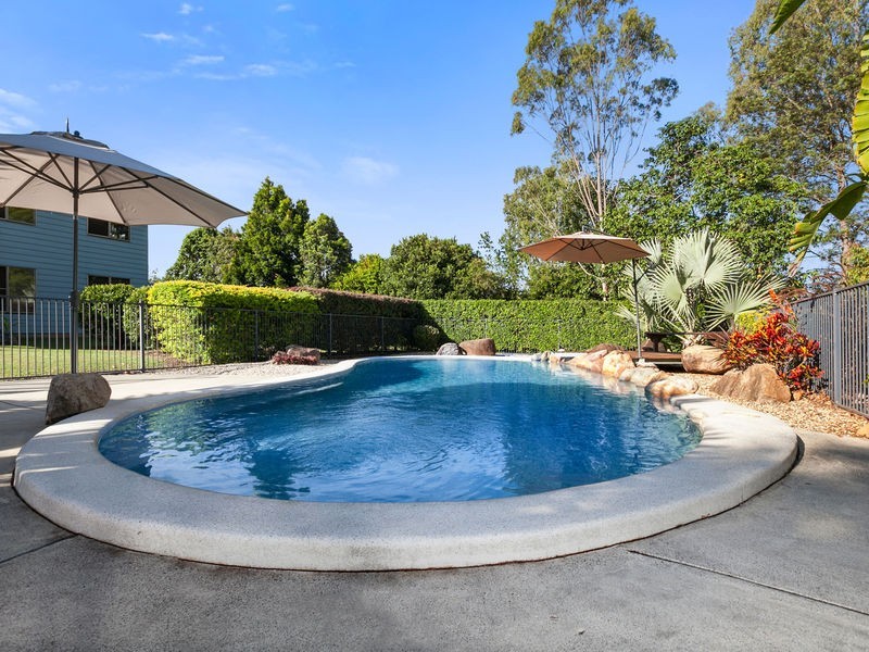 18 Ridgemount Place, Glass House Mountains QLD 4518