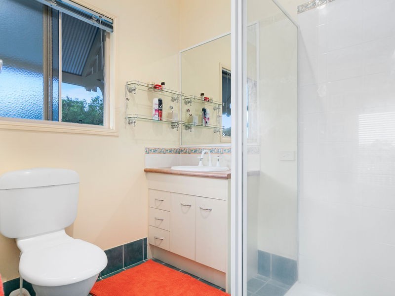 18 Ridgemount Place, Glass House Mountains QLD 4518