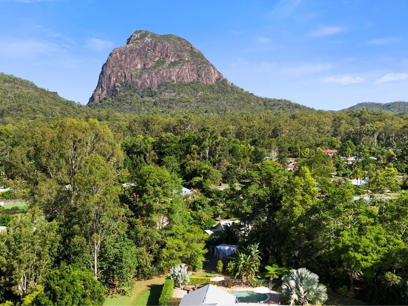 18 Ridgemount Place, Glass House Mountains QLD 4518