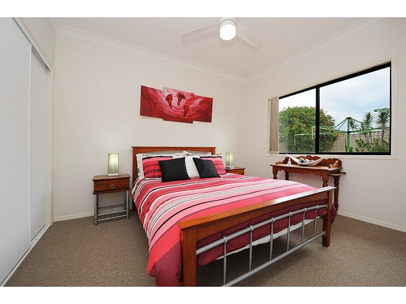 3 Gloria Close, Glass House Mountains QLD 4518