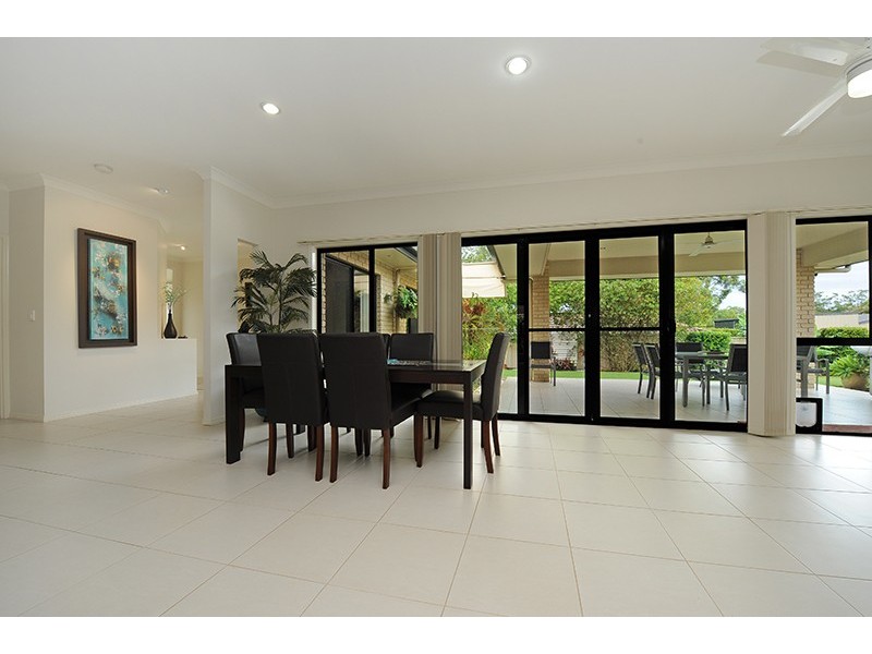 3 Gloria Close, Glass House Mountains QLD 4518