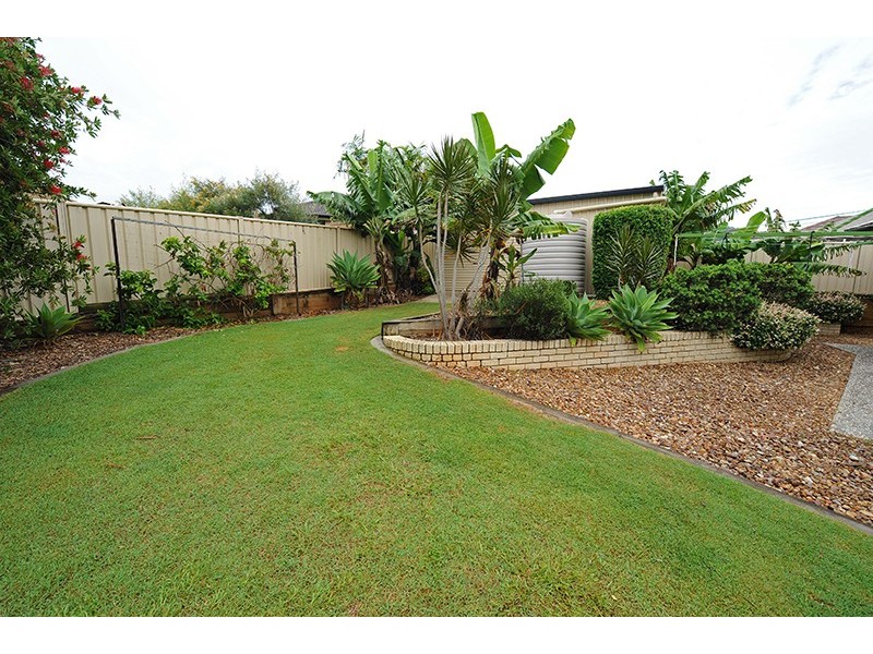 3 Gloria Close, Glass House Mountains QLD 4518