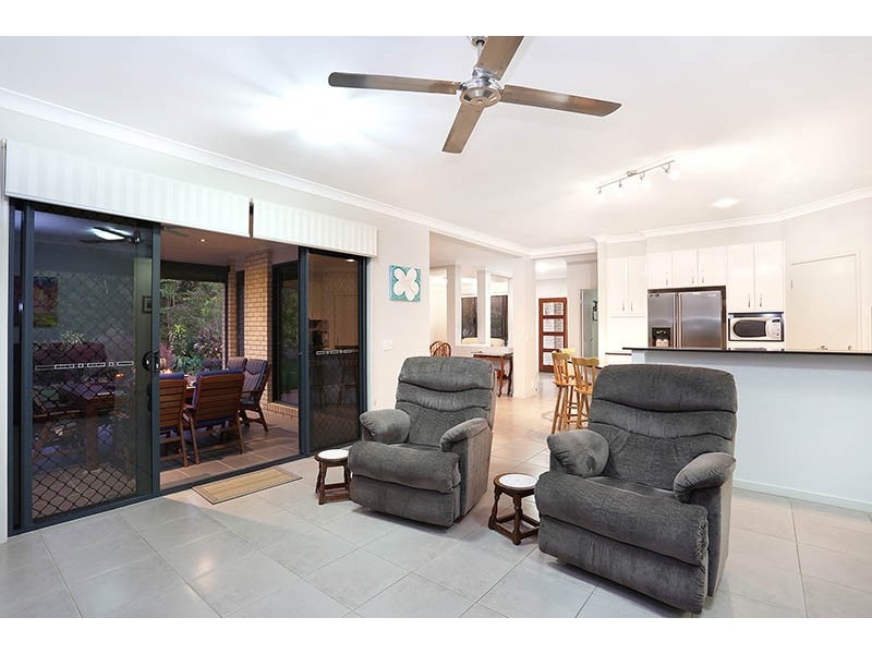 45 Endeavour Bark Drive, Glass House Mountains QLD 4518