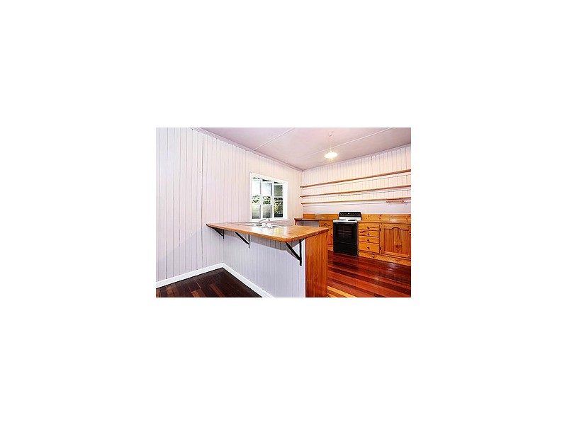 65 Beerwah Pde, Beerwah QLD 4519