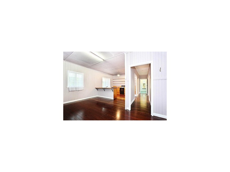 65 Beerwah Pde, Beerwah QLD 4519