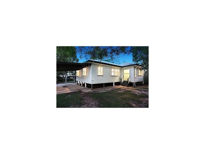 65 Beerwah Pde, Beerwah QLD 4519