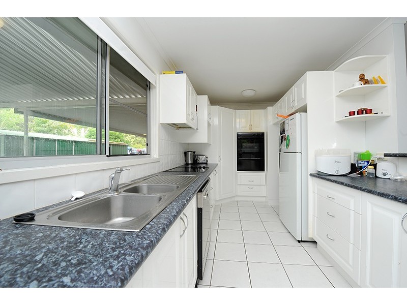 21 Beerwah Parade, Beerwah QLD 4519