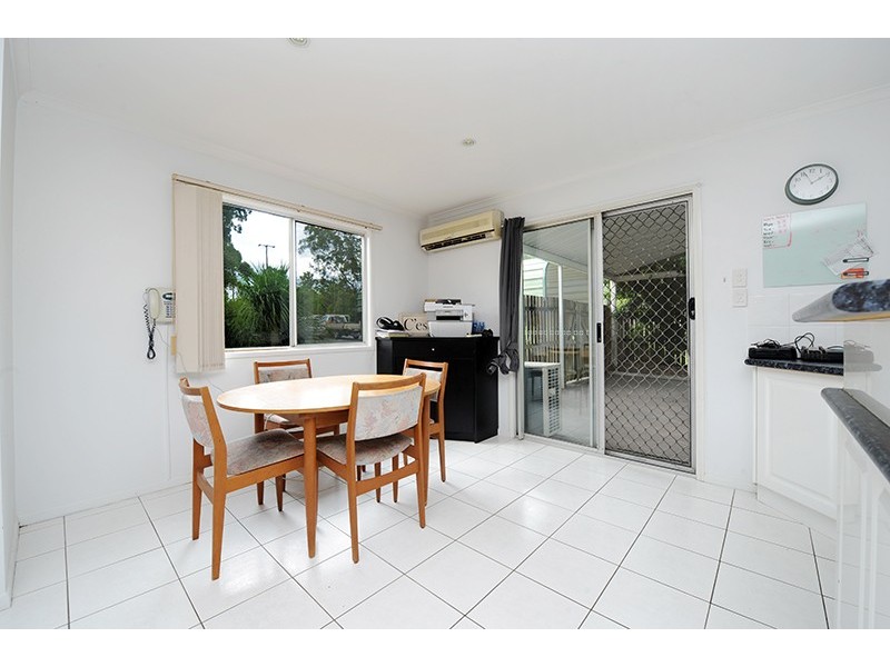 21 Beerwah Parade, Beerwah QLD 4519