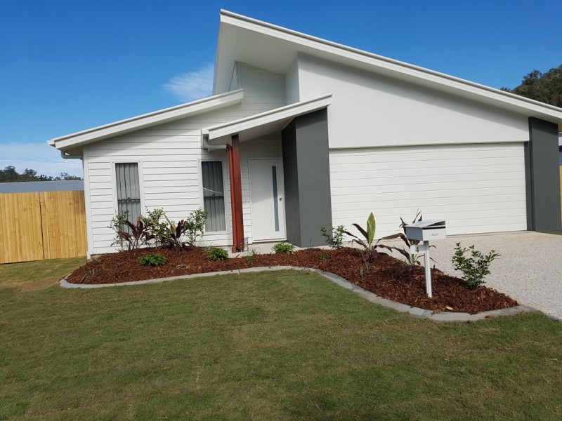 4 Palmerston Crescent, Beerwah QLD 4519
