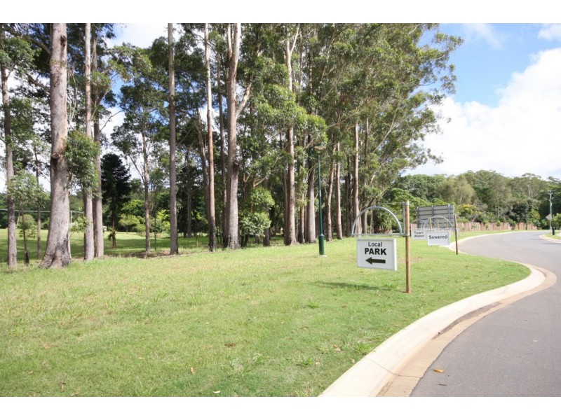 4 Palmerston Crescent, Beerwah QLD 4519