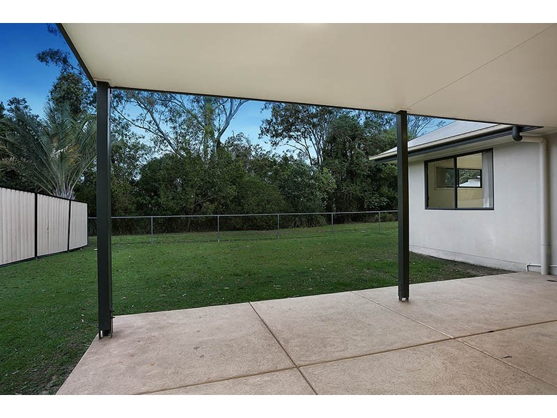 8 Earl Court, Landsborough QLD 4550