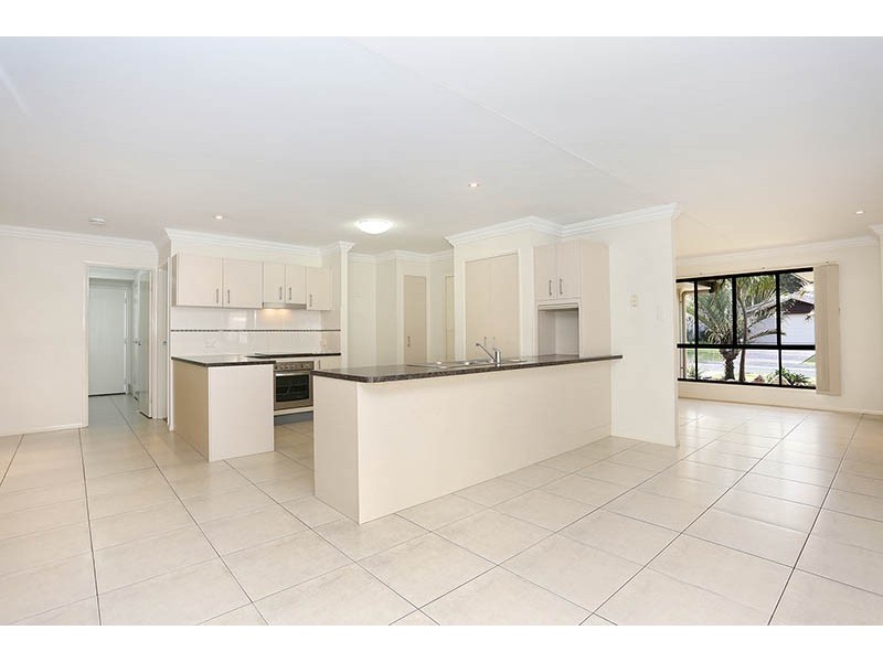 8 Earl Court, Landsborough QLD 4550