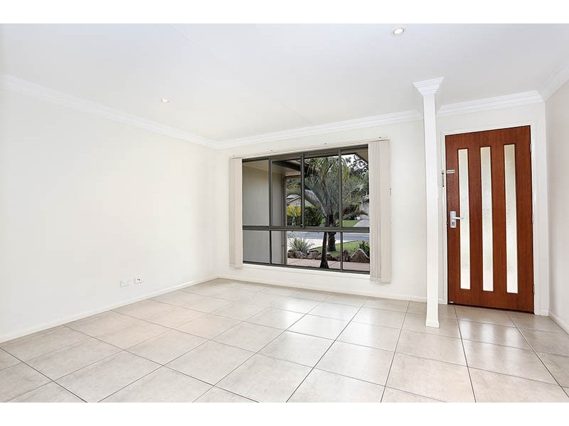 8 Earl Court, Landsborough QLD 4550